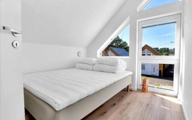 Nybygd feriebolig rett ved strand til leie!