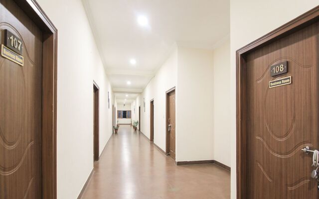 OYO 14890 Siddharth Villa