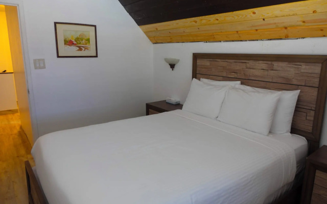 Sleepy Hollow Cabins and Hotel