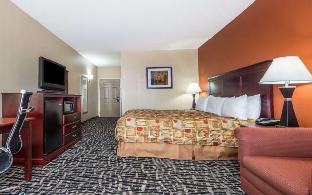 Days Inn & Suites by Wyndham Prattville-Montgomery