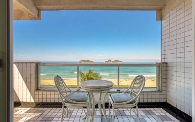 Royalty Barra Hotel