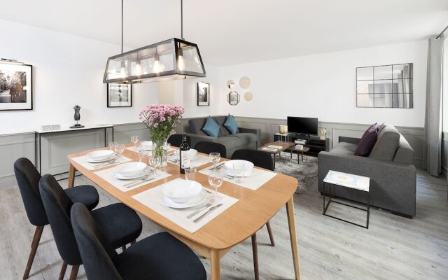 Luxury 3BDR Le Marais II by Livinparis