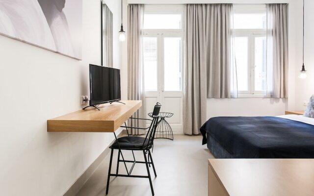 Monk Monastiraki Suites
