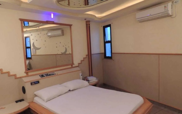 America Motel - Adults Only