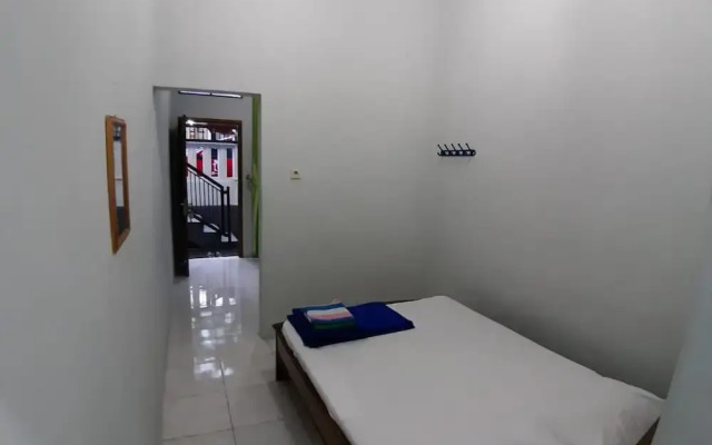 Oyo 2500 Gassani Guest House