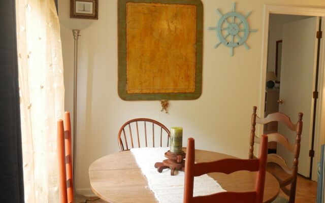 Cedar Creek - 3 Br Home