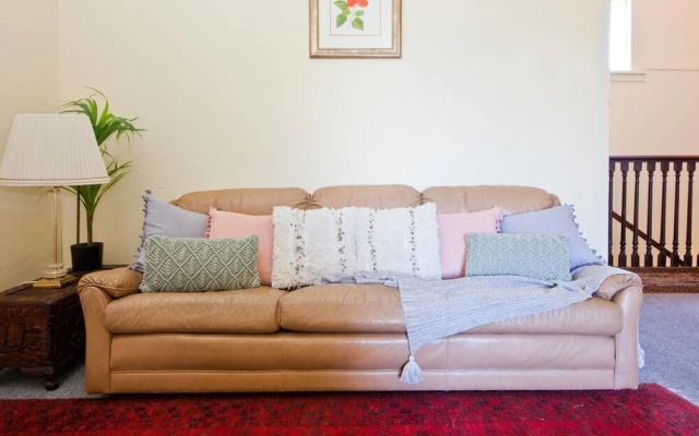 WB319 Chatswood Charmer-Roomy 3 Bed Apartment