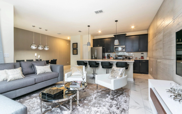 1568PD00, Davenport , US