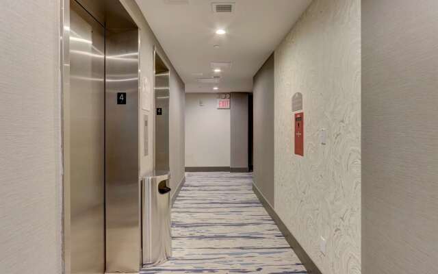 Microtel by Wyndham New York City LIC