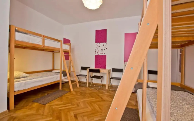 Centrum House Hostel