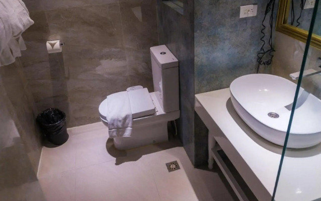 Camp Netanya Resort & Spa