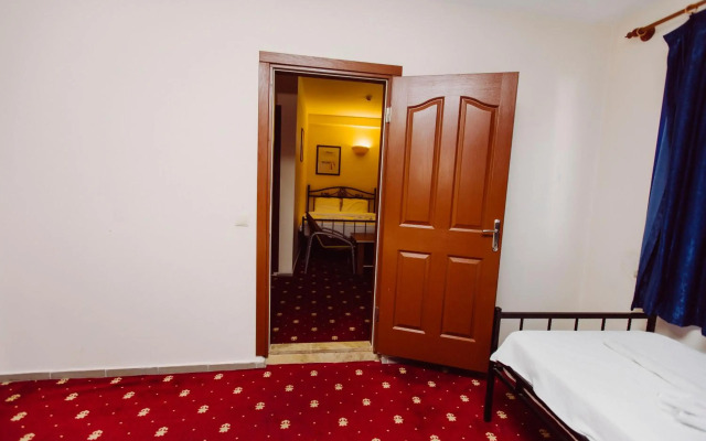 Ozalp Han Hotel