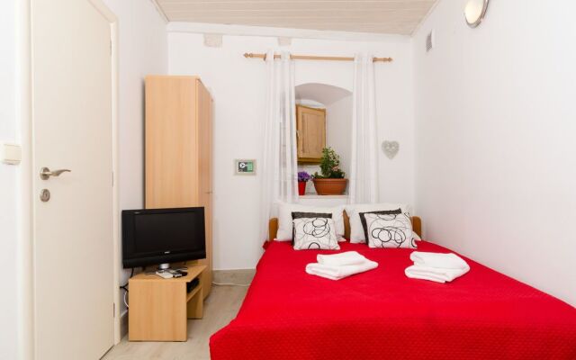 Divina Blue Apartments