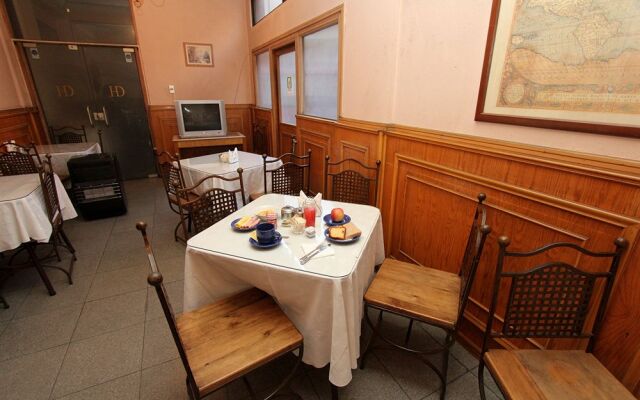 Hotel Dacarlo