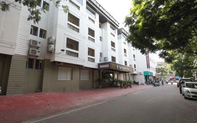 OYO 5656 Green City