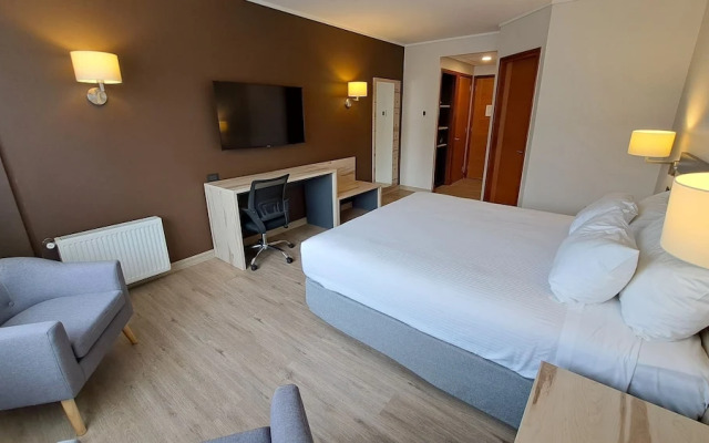 Hotel Diego de Almagro Castro