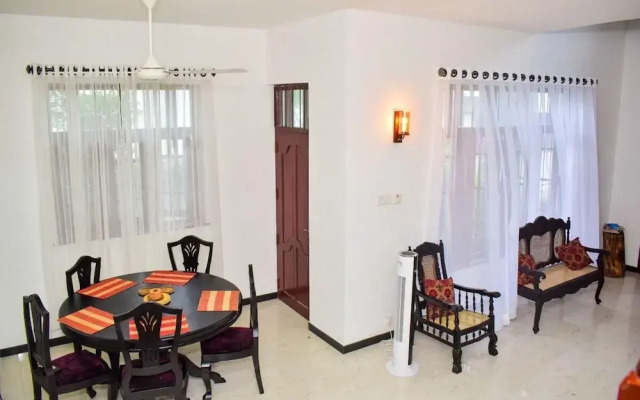 Rooftop Garden - 3 Bedrooms - Parking - 10minbeach