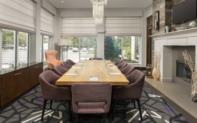 Hilton Garden Inn Columbia Airport (ex Holiday Inn & Suites Columbia-Airport)