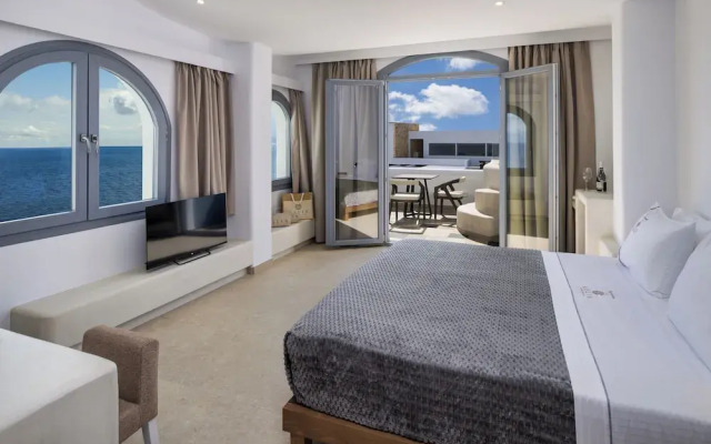 Aelia Luxury Suites Santorini
