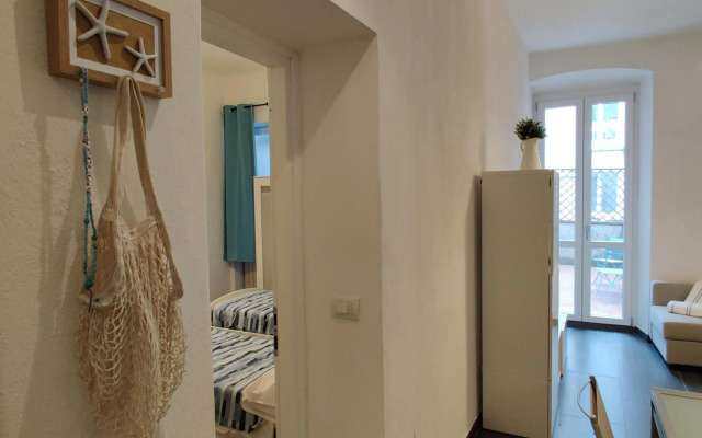 Vista sul carruggio, centro storico di Chiavari