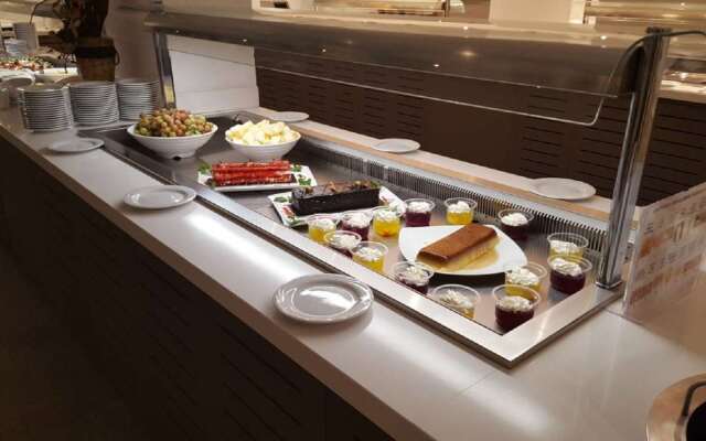 Anthea Hotel Apartments