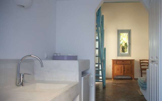 Oliaros Seaside Lodge
