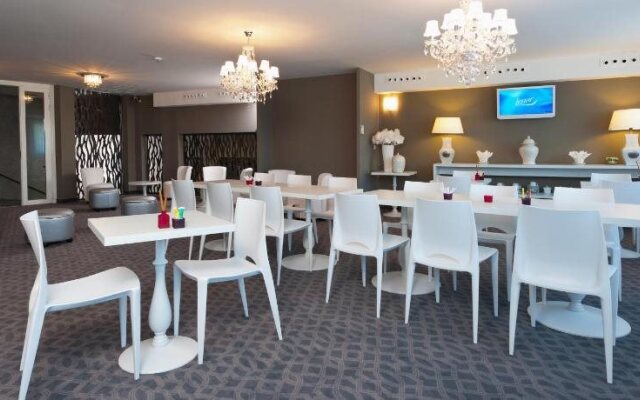 Ténéo Apparthotel Talence - Arthéna