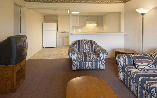 Economy Inn and Suites