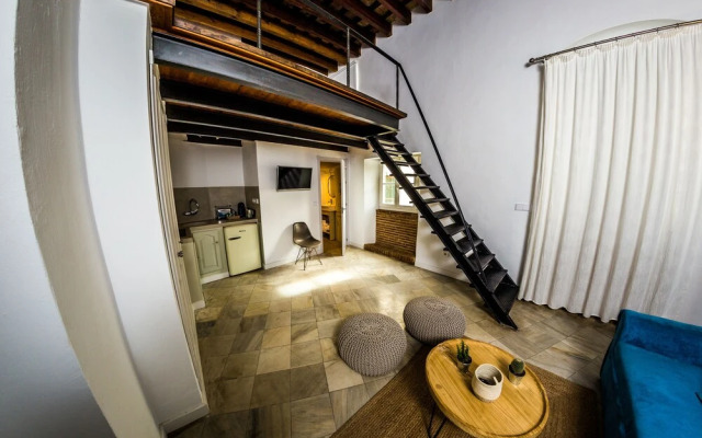 La Casa Amarilla