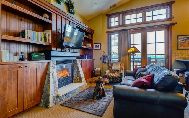 Luxury 3 Bedroom Ski in, Ski out  One Ski Hill Residence Located at the Base of Peak 8 with Hot Tub Access