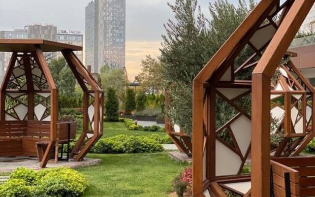 Brand-new Elegant 1 1 Apartment With Terrace - Core Living