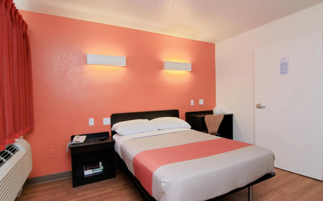 Motel 6 Old town Scottsdale/Fashion Square