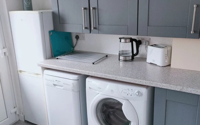 Charming 2-bed House in Fleetwood, England