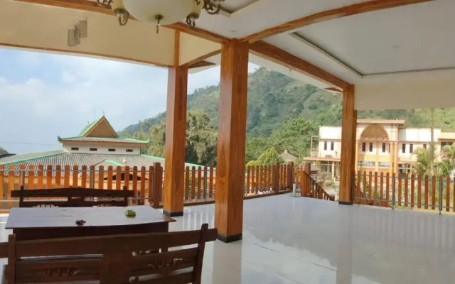 Nadia Hotel