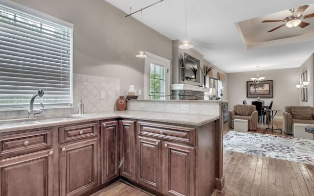 Birdie's Paradise 2 Bedroom Villa by RedAwning