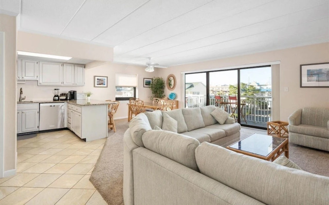 Diamond Beach 317 2 Bedroom Condo