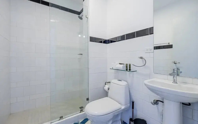 w Amazing 2BR in Santa Ana