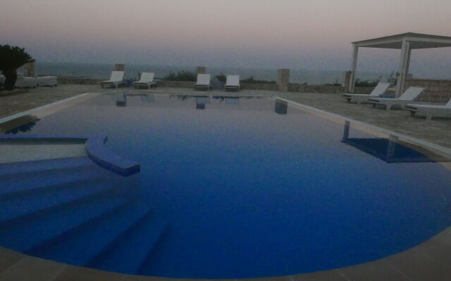Agnanti Suites