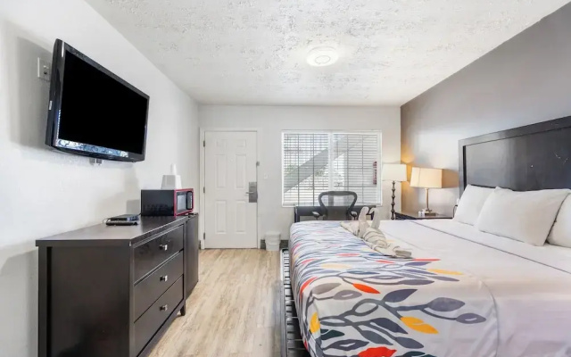 Budgetel Inn and Suite