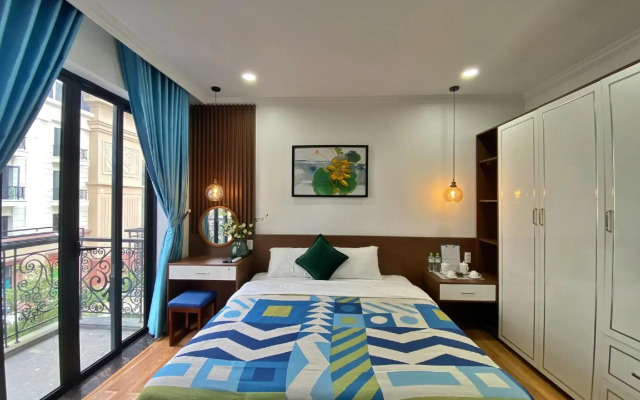 Hue Crown Boutique Hotel