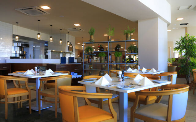 Riviera Spa Resort – Adults Only