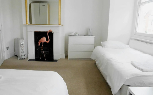 Kew Studios and Rooms