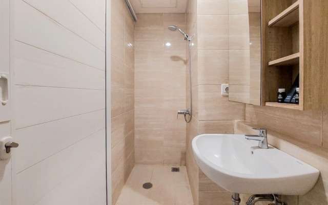 Relaxing Studio Apartment Springwood Residence Tangerang