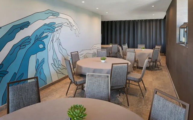 AC Hotel Beverly Hills