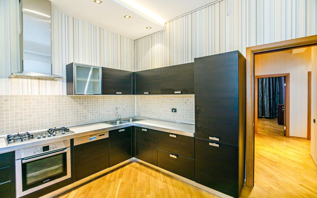 Zarifa Aliyeva str. 28 M63 Daire
