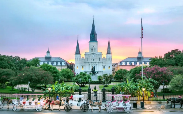 Bienville Townhouse on a Gated Campus