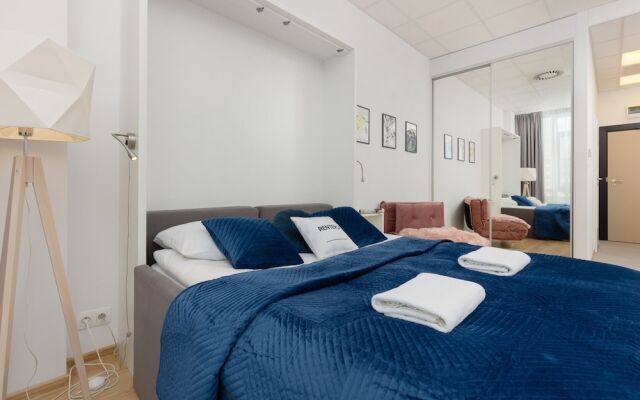 Studios 216 Jerozolimskie Ave by Renters