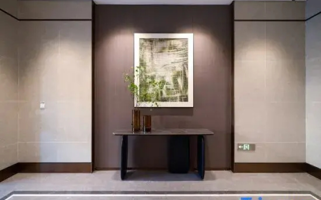 Shanhai Bieyuan · 180-Degree Scenic Apartment