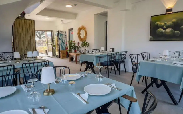 Emel Hanim Konaklama Restourant Urla