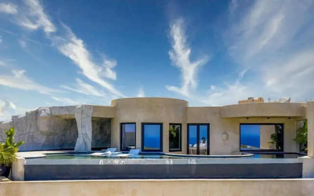 Senses Luxury Houses